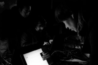 chun marloes and aymeric xxxxx_on_a_wire